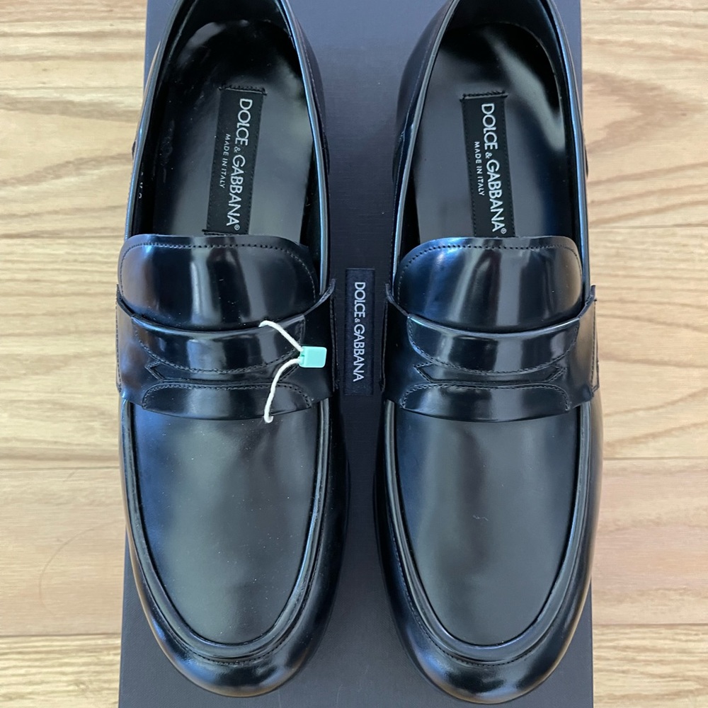 Dolce and Gabbana Mocassino Spazzolato Penny Loafer.  Brand new with tag.